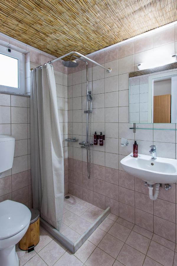 Kanso Rooms Galatás Zewnętrze zdjęcie